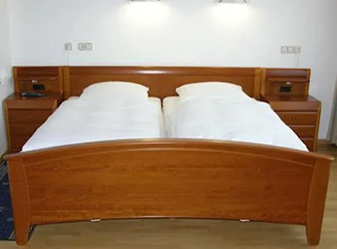 Hotel Restaurant 1000 3*