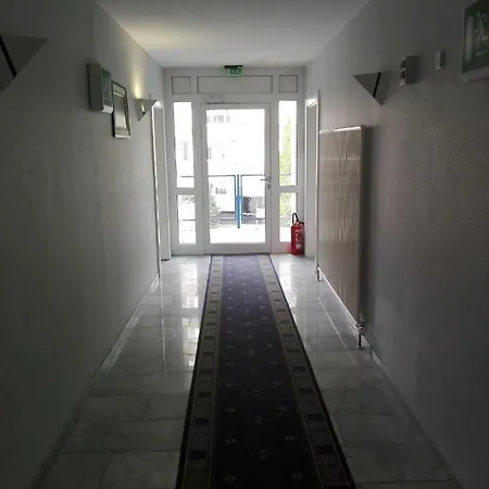 Restaurant 1000 Szálloda Köln