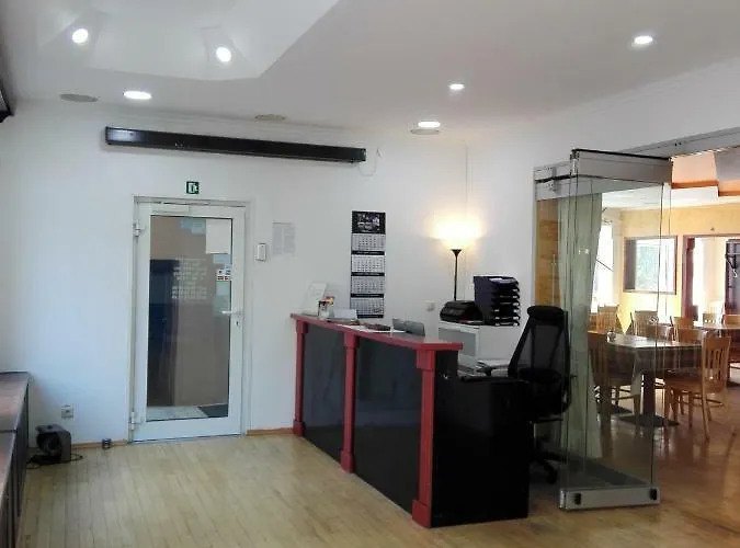 Restaurant 1000 3* Κολωνία